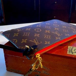 Large Louis Vuitton pouch